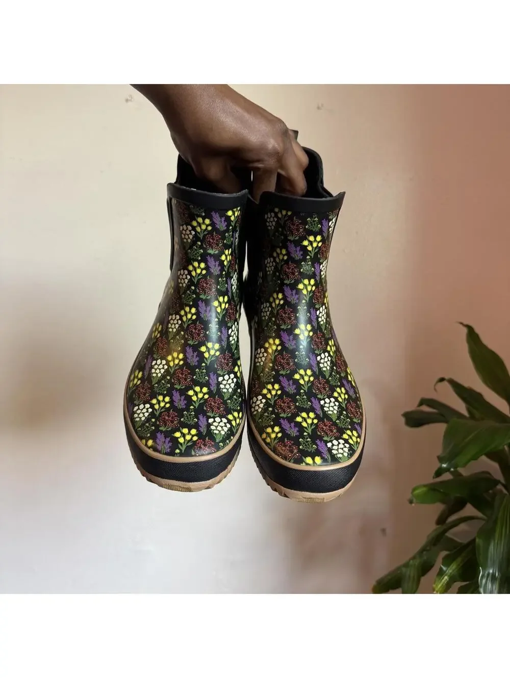 Western Chief Floral cottagecore Chelsea Rain Boots Womens US 8